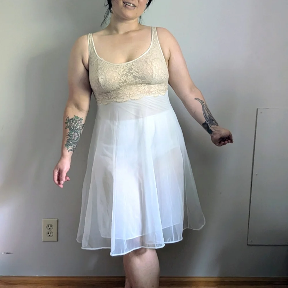 50s Vintage Vanity Fair 2 Piece Chemise Robe Lace Fairycore Peignoir Set 34 - Picture 2 of 16
